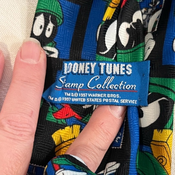 LOONEY TUNES VINTAGE MARVIN THE MARTIAN TIE - Picture 2 of 2
